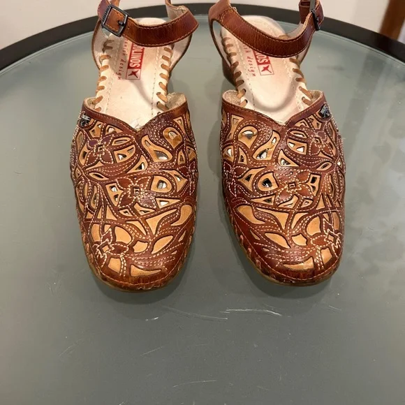 Pikolinos Brown Leather Floral Stitched Laser Cut Tan Leather Low Heel Sandals - Picture 7 of 10